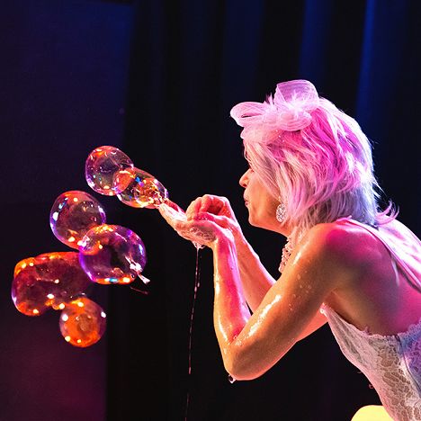 Alias the Faerie's Bubble Show